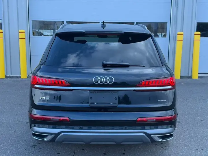 Audi Q7 2022 photo 5