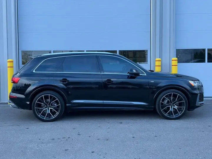 Audi Q7 2022 photo 3