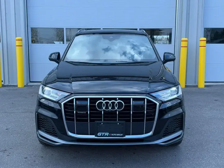 Audi Q7 2022 photo 2