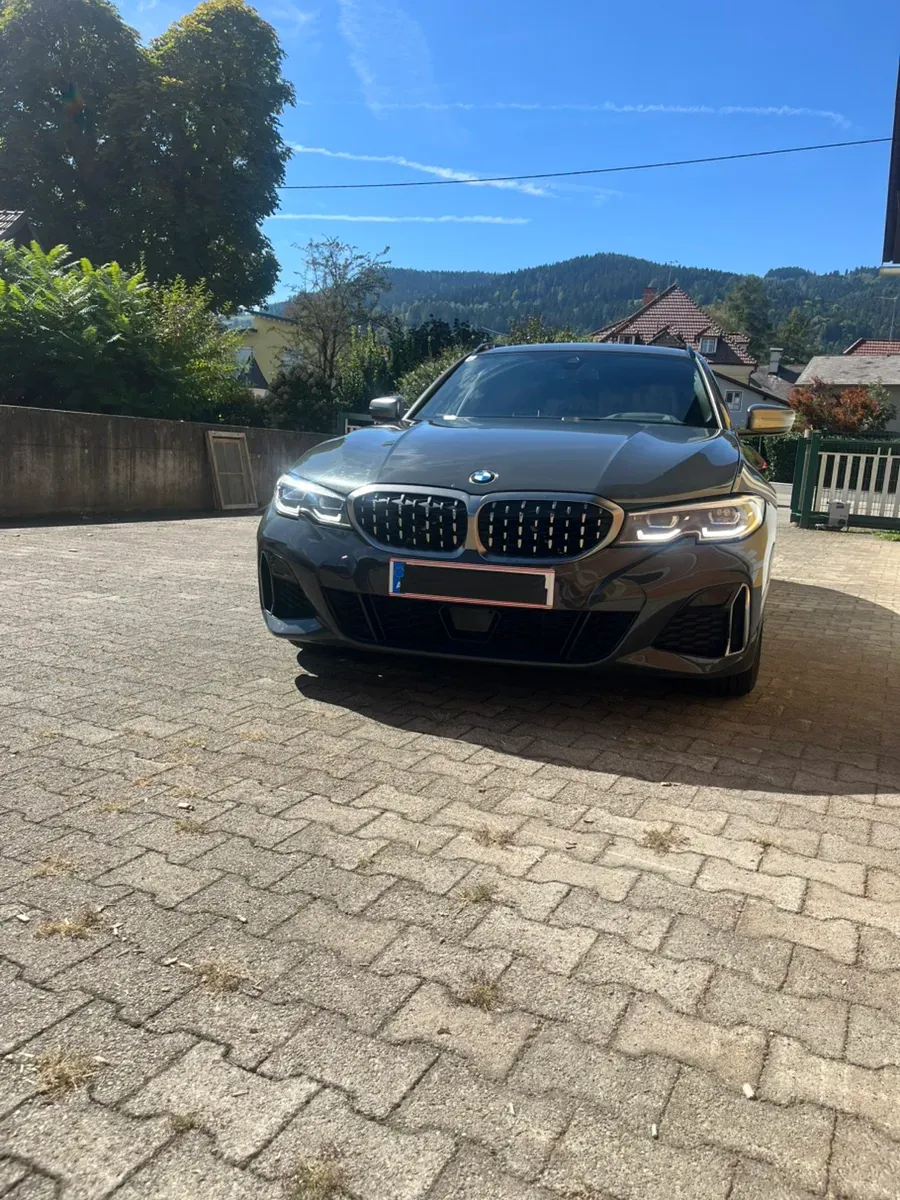 BMW 3 Series 2020 photo 2