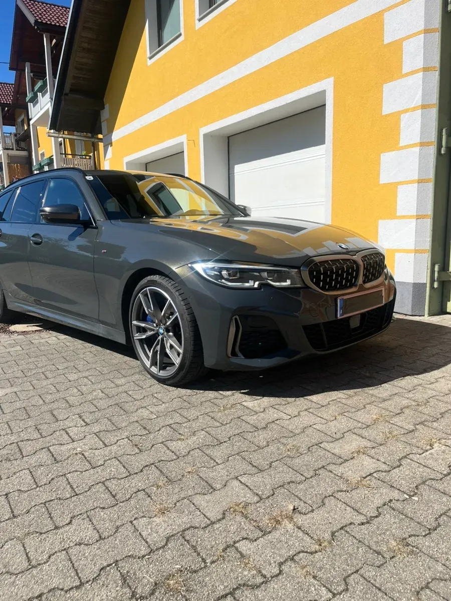 BMW 3 Series 2020 photo 3