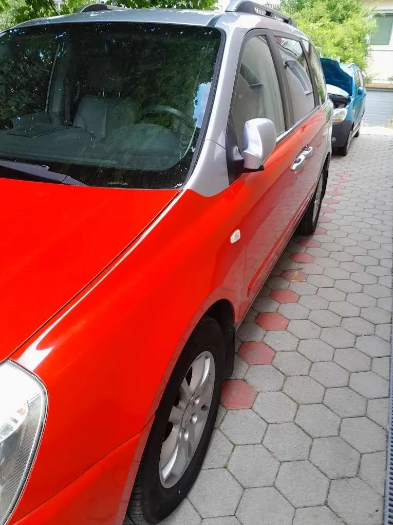 Kia Carnival 2007 photo 2