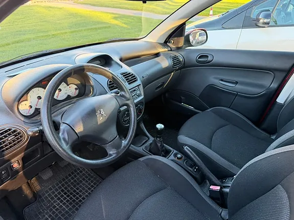 Peugeot 206 2007 photo 3