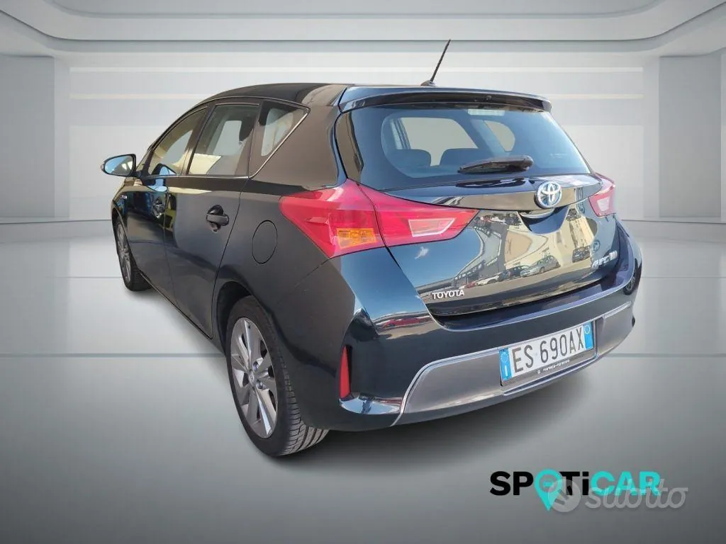 Toyota Auris 2013 photo 4