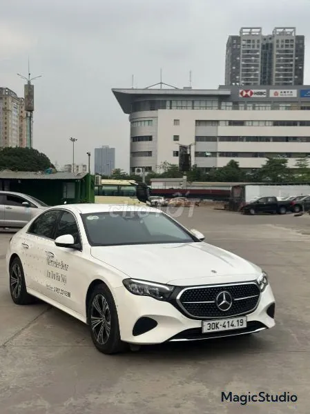 Mercedes-Benz E-Class 2025 photo 2