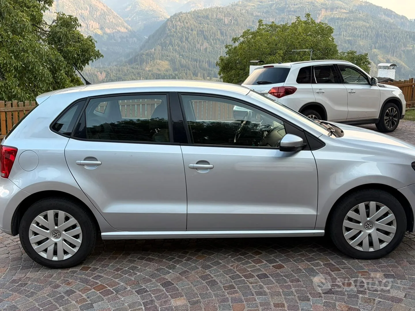 Volkswagen Polo 2010 photo 2