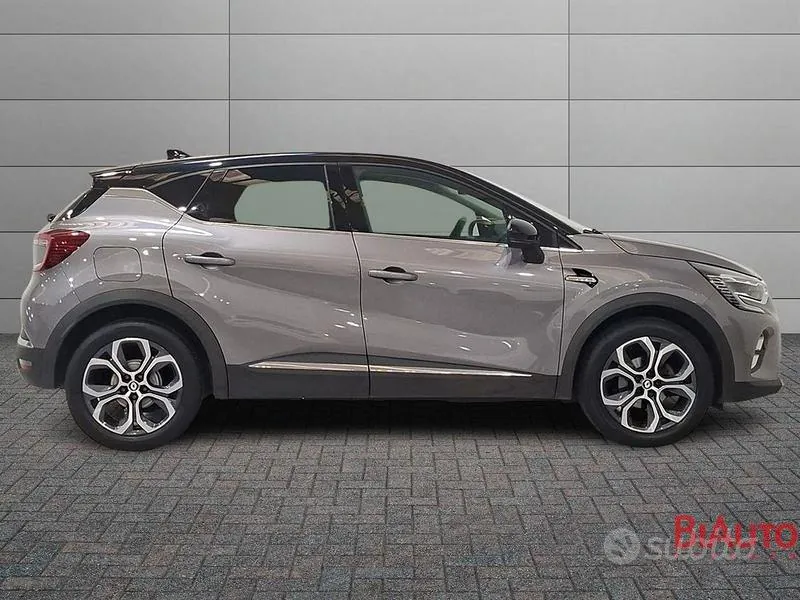 Renault Captur 2023 photo 3