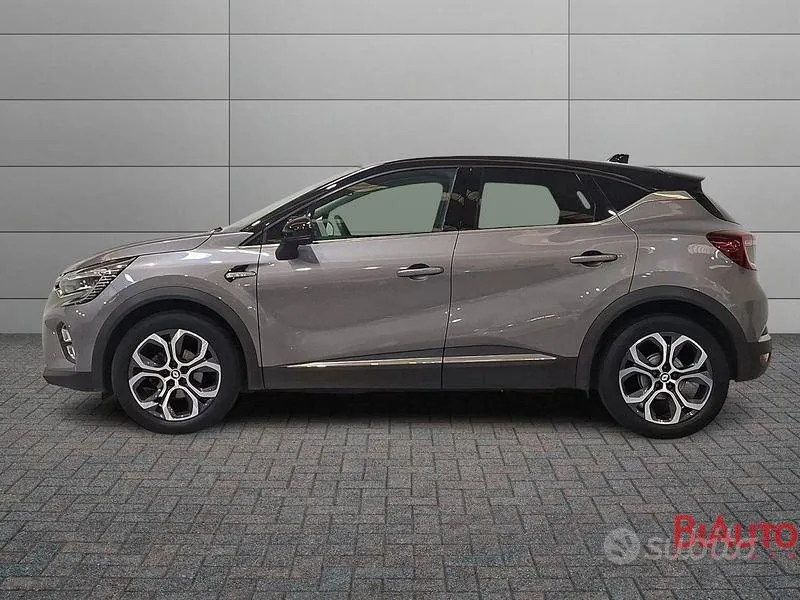 Renault Captur 2023 photo 2