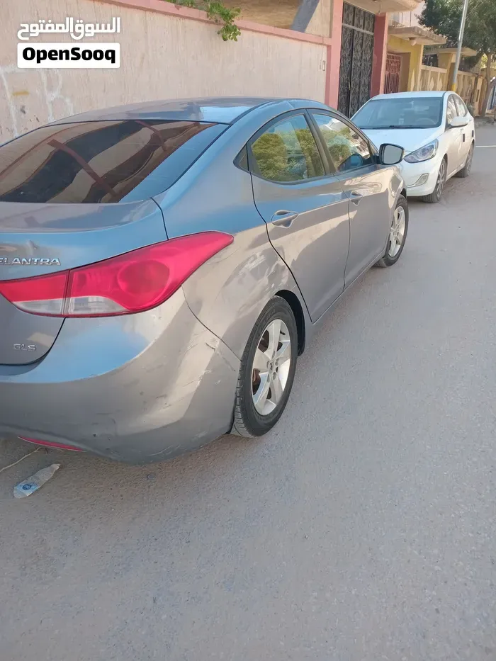 Hyundai Elantra 2012 photo 2