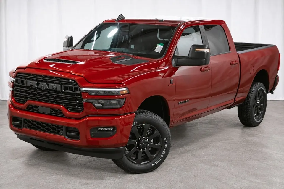 Ram 3500 Laramie 2026 photo 3