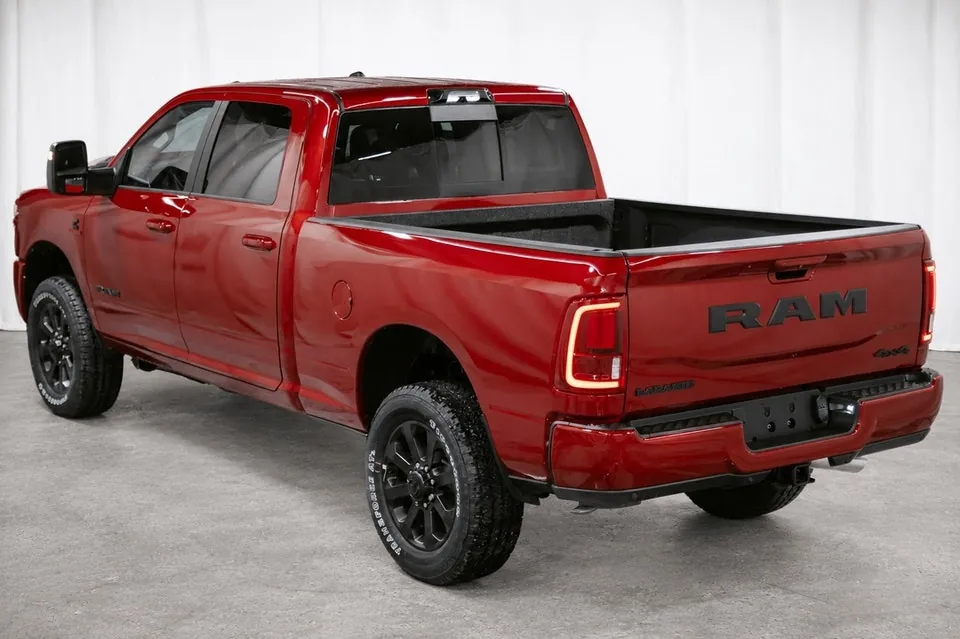 Ram 3500 Laramie 2026 photo 4