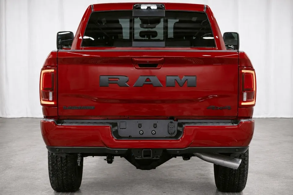 Ram 3500 Laramie 2026 photo 5