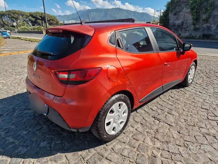 Renault Clio 2014 photo 4