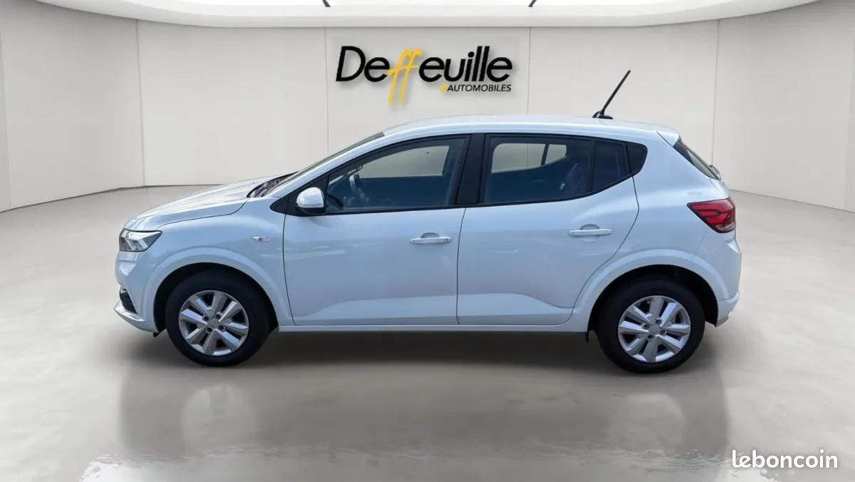 Dacia Sandero 2023 photo 2