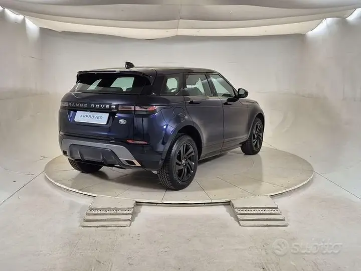 Land Rover Range Rover Evoque 2023 photo 2