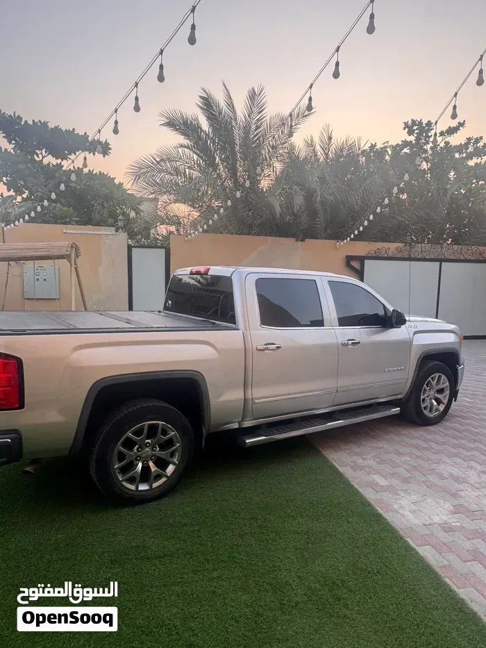 GMC Sierra 2015 photo 2