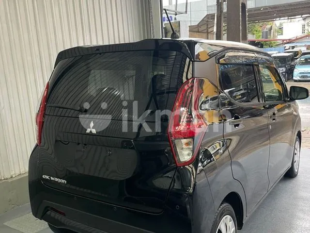 Mitsubishi Ek Wagon 2023 photo 3