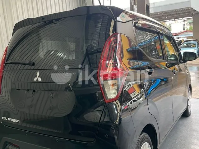 Mitsubishi Ek Wagon 2023 photo 5