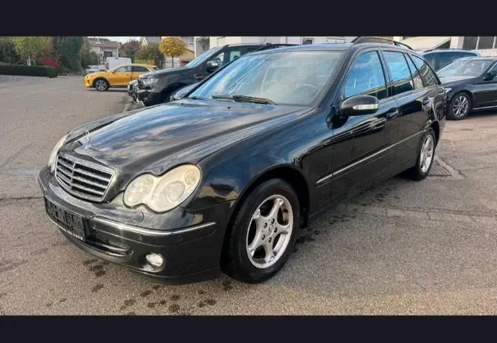 Mercedes-Benz C200