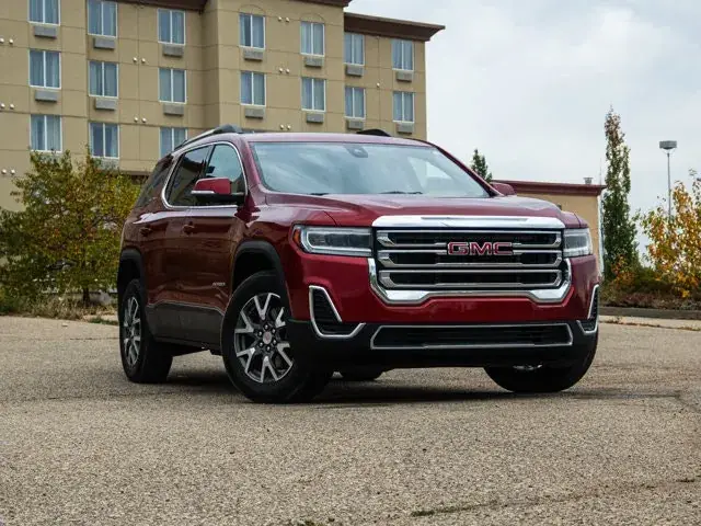 GMC Acadia 2023 photo 2