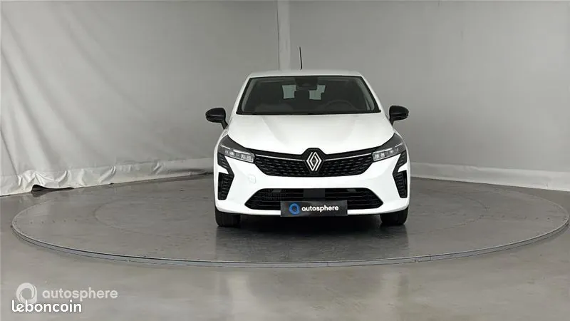 Renault Clio 2024 photo 2