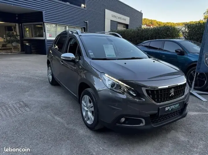 Peugeot 2008 2017 photo 2