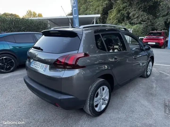 Peugeot 2008 2017 photo 4
