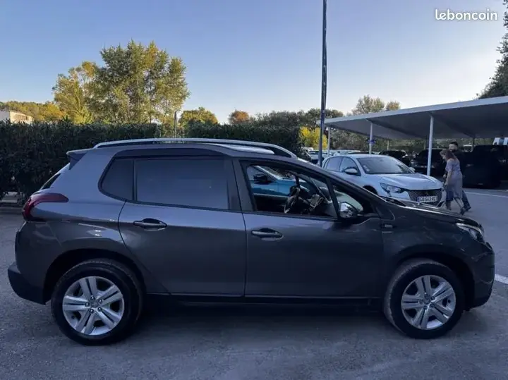 Peugeot 2008 2017 photo 5