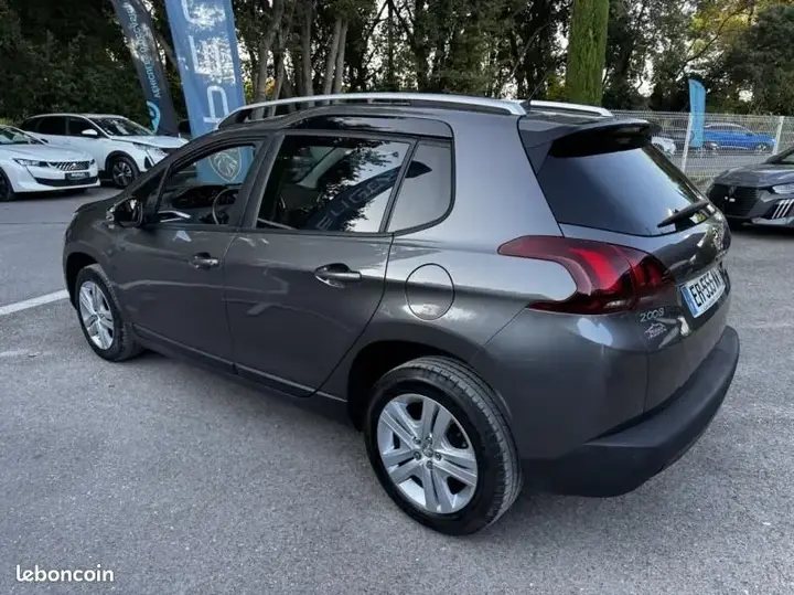 Peugeot 2008 2017 photo 3