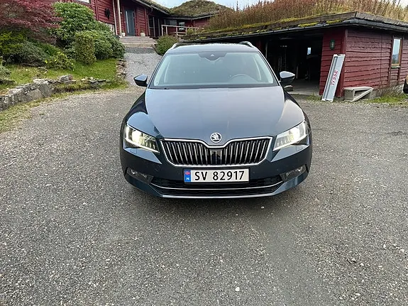 Skoda Superb 2017 photo 4
