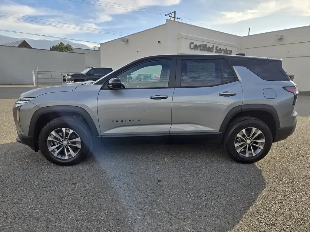 Chevrolet Equinox 2026 photo 2