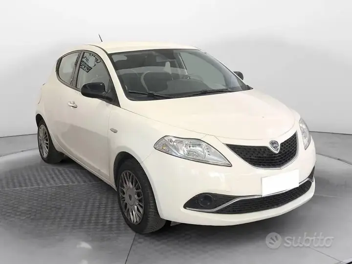 Lancia Ypsilon 2017 photo 3