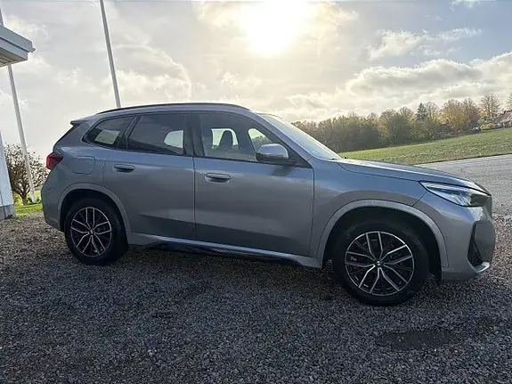 BMW X1 2023 photo 2