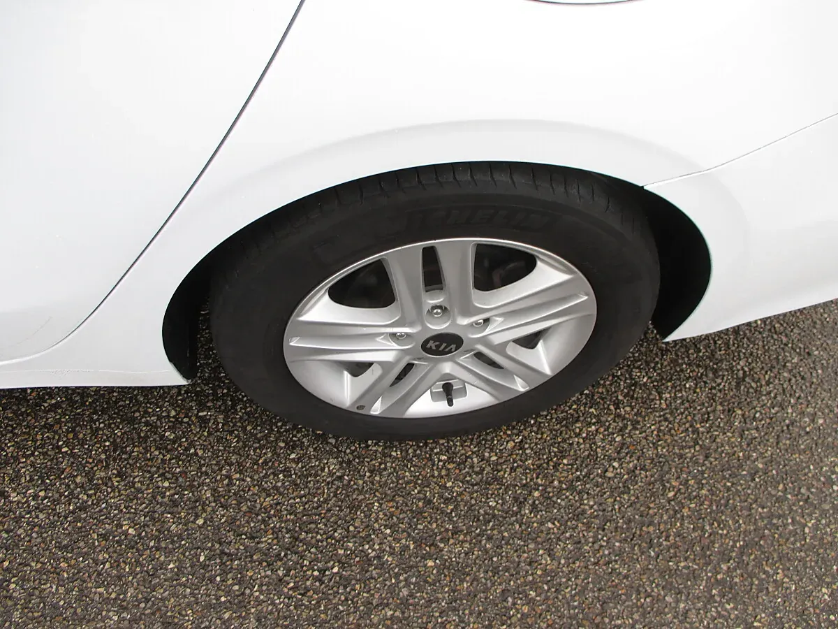 Kia Ceed 2021 photo 2