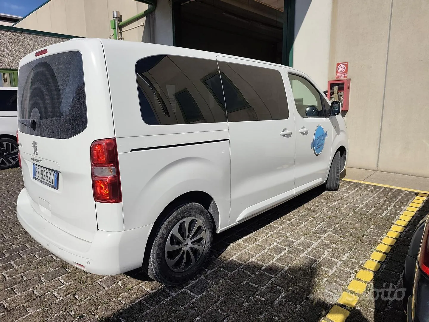 Peugeot Traveller 2020 photo 2