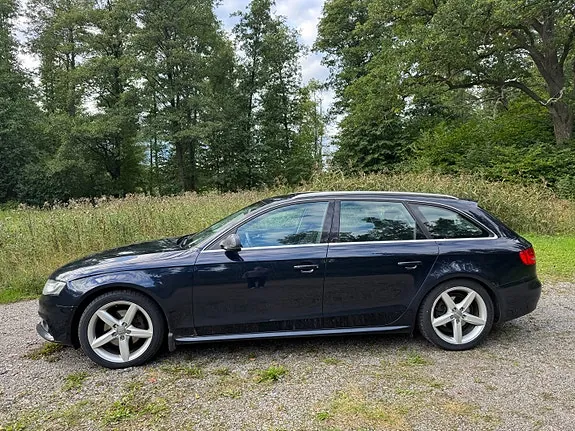 Audi A4 2011 photo 3