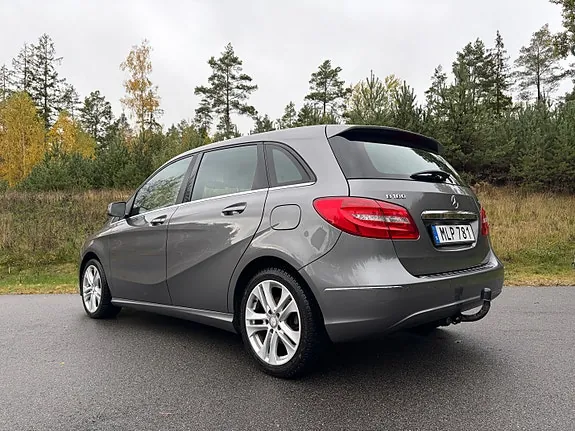 Mercedes-Benz B180 2014 photo 3