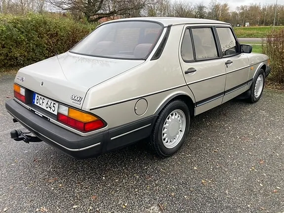 Saab 900 1992 photo 4