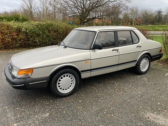 Saab 900 1992 photo 3