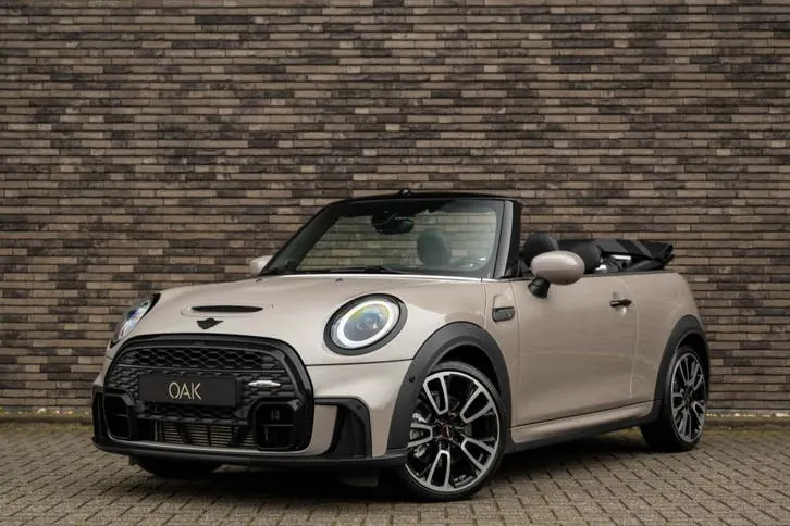 Mini Cabrio 2023 photo 2