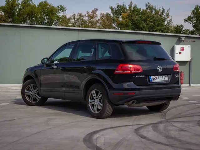 Volkswagen Touareg 2015 photo 2