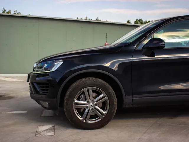 Volkswagen Touareg 2015 photo 4