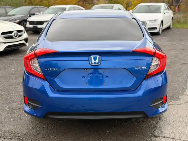 Honda Civic 2018 photo 5
