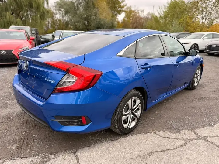 Honda Civic 2018 photo 4