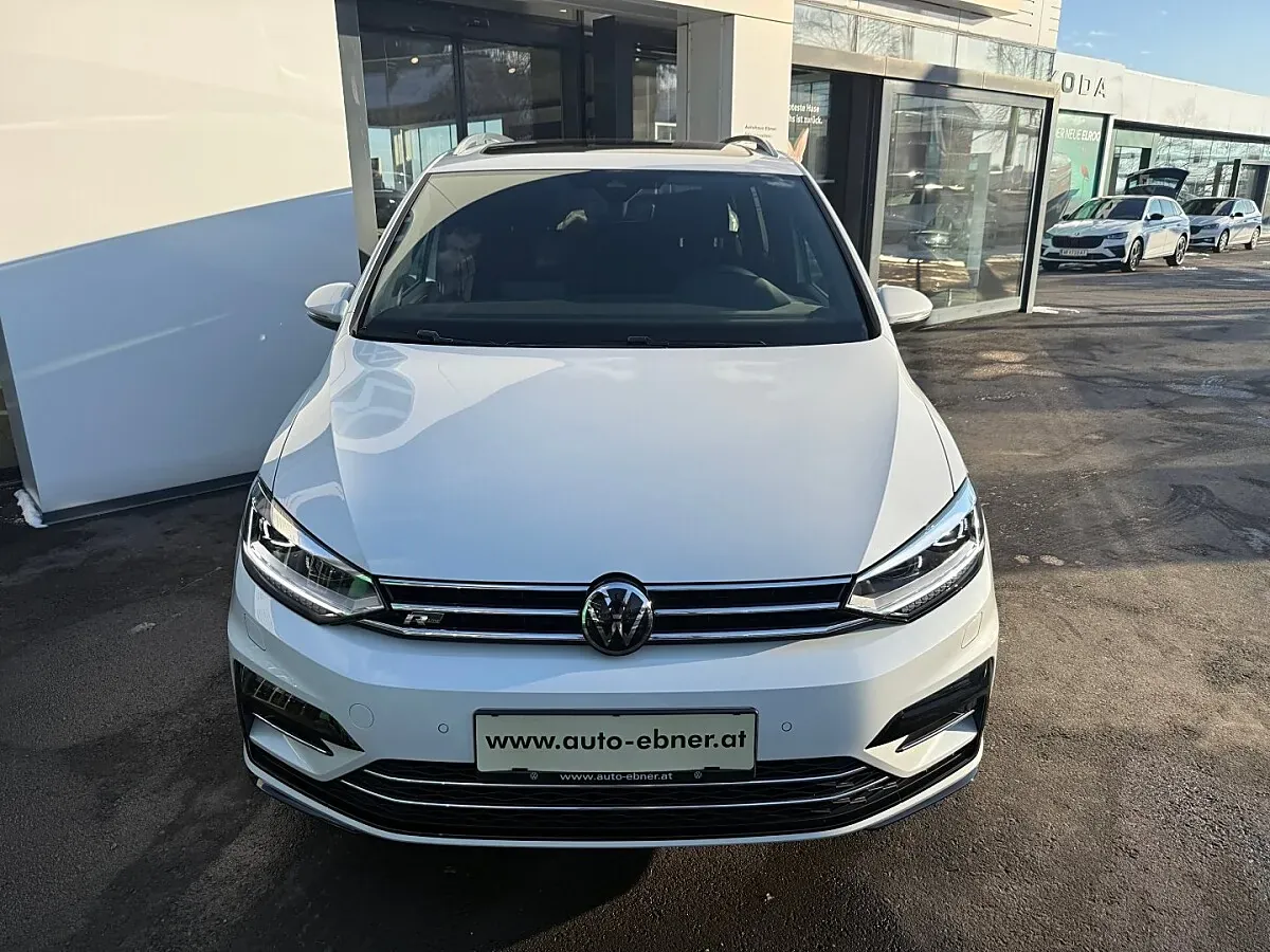 Volkswagen Touran 2025 photo 2