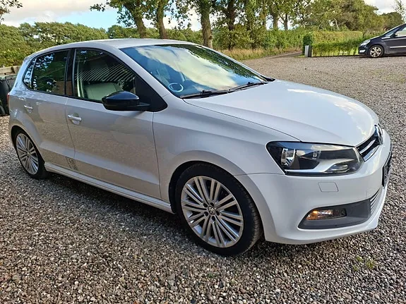 Volkswagen Polo 2013 photo 3