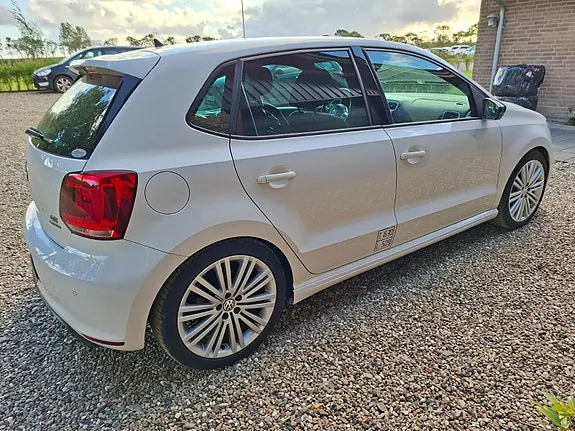 Volkswagen Polo 2013 photo 4