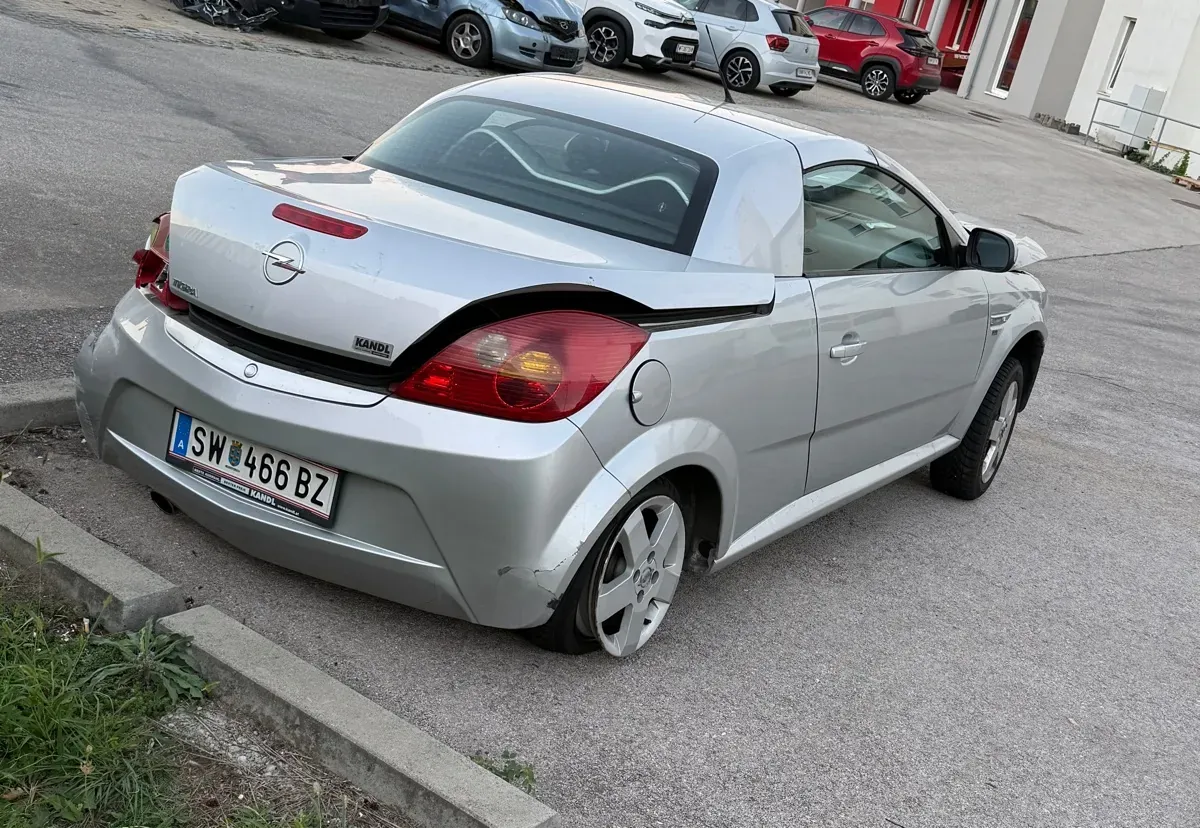 Opel Tigra 2005 photo 2