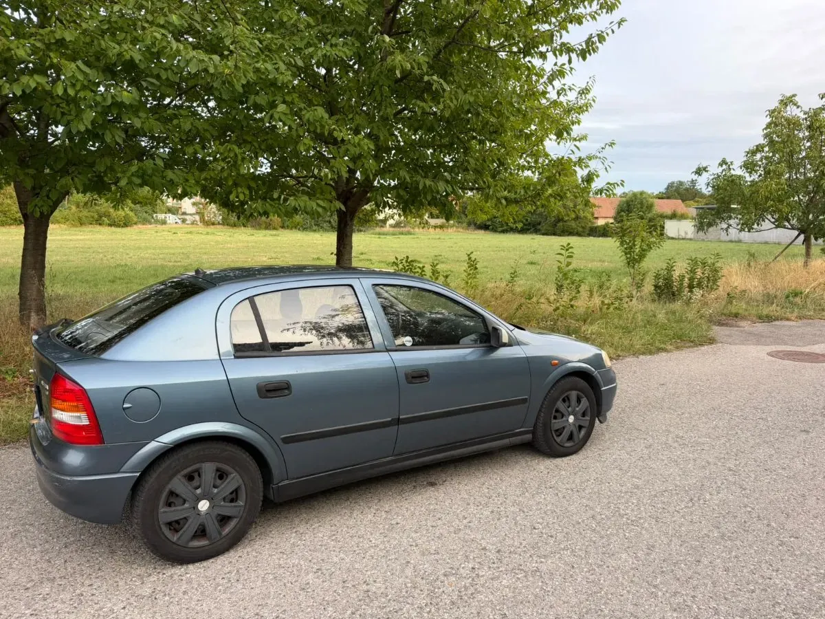 Opel Astra 1998 photo 2