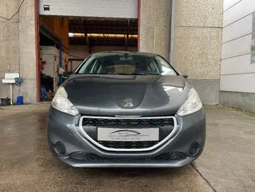 Peugeot 208 2014 photo 3